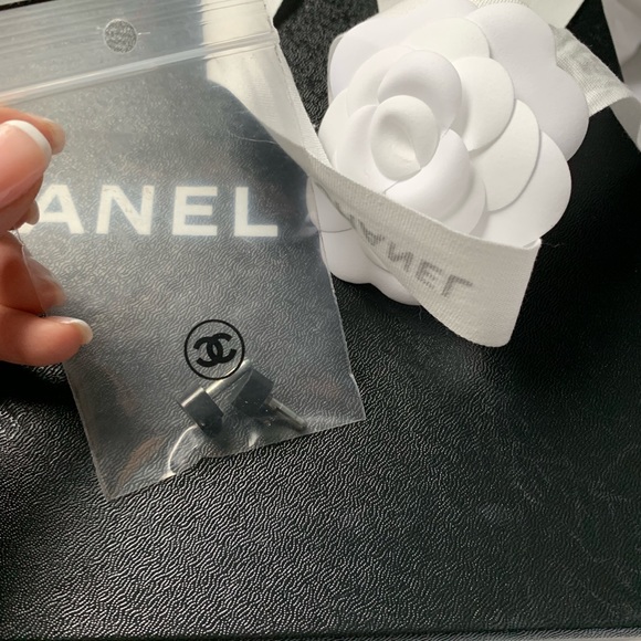 Authentic Chanel Nude Heels - Picture 5 of 6